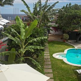 Casa do Lugar de Baixo โรงแรมในปอนตา ดู โซล