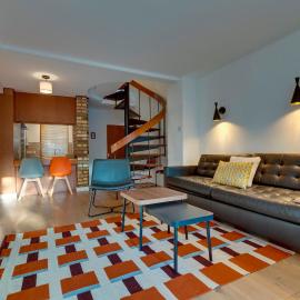 Modern and Stylish Townhouse in City Centre Pass the Keys