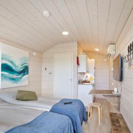 B&B Villa Helmi, hotel en Alatemmes