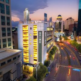 Atour X Hotel Kunming Old Street Wuyi Road, hotel Kunmingban