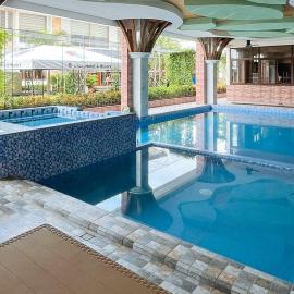 RedDoorz Plus at Nick Hotel Guimba, ξενοδοχείο σε Guimba