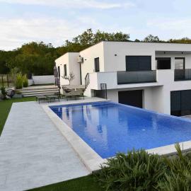 Luxury villa Neptune near Imotski, private pool, hotelli kohteessa Gornji Vinjani