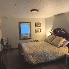 Cozy Keene Retreat - Walk To Downtown!, hotel en Keene