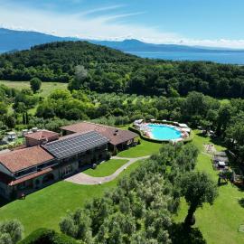 Garda Hill Boutique Apartments with Panoramic Pools e Agriturismo