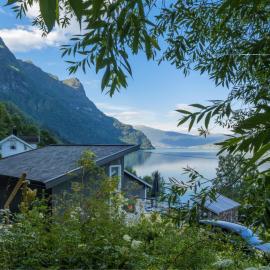 Fjord Cabin with Panoramic View & Private Balcony, hotel di Luster