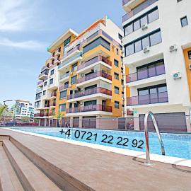 Swimming Pool & Waterfront flat