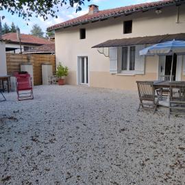 les noisetiers de verinas, hotel din Rochechouart