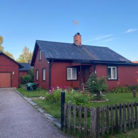 Lasmarmas, Hotel in Älvkarleby