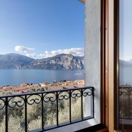 Intera casa Lago di Garda, hótel í Brenzone sul Garda