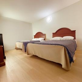 Idlewood Inn, hotel a Toronto
