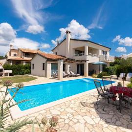 Villa Nira