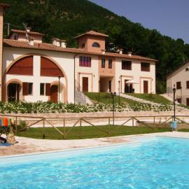 Residence con Piscina Vista Monte Nerone, hotell sihtkohas Piobbico