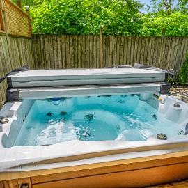 Crystal Tides Retreat, hotel in Fort Erie