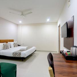 Hotel The Cinco Bliss Gachibowli โรงแรมในGachibowli