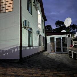 White House, hotel in Kobuleti
