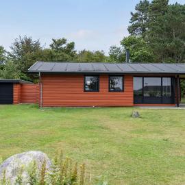3 Bedroom Cozy Home In Martofte, hotel sa Martofte