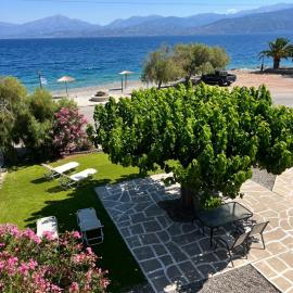 Nafpaktos PebBle Apartments in Marathias