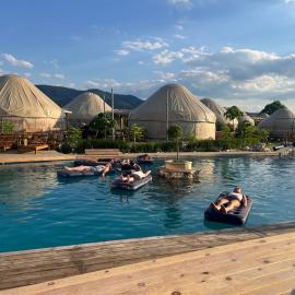 Eco Yurt Glamping with Campfire Wildflowers & Nature Trails Dengri Eco Resort, hotel in Velingrad