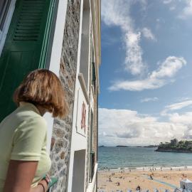 Appartement bien équipé ultra confort - Sur la plage - Parking privé - gardien