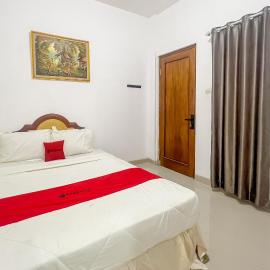 RedDoorz at Dimens House Sragen, hotel a Sragen