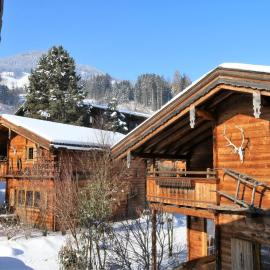 Chalets Almdorf Zillertal, Fügen, hotel u gradu Figen