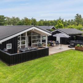 Amazing Home In Hemmet With Sauna, hotel em Hemmet
