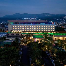 Grand Sunshine Resort & Convention, hotel v destinácii Bandung
