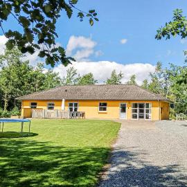 Beautiful Home In Højslev With Sauna, khách sạn ở Højslev