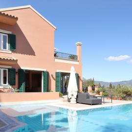 Casa T with landscape views