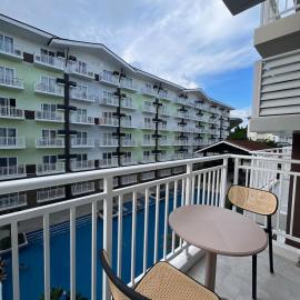 Condo Near Mactan Airport, hotel di Pusok