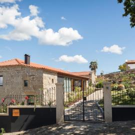 Valados do Outeiro - Casas de Campo, hotel in Valença
