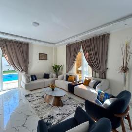 BERGHOFF RESIDENCE - LUXURY AIR- CONDITION VILLA WITH PRIVATE POOL - king Marriott Alex, hotel in Alexandria