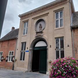 Begijnhofpoort Vakantiehuis, hotel v destinaci Turnhout