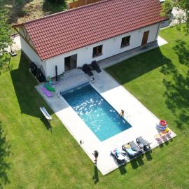 Agroturystyka Lubie Apartments Lubieszewo, hotel di Lubieszewo