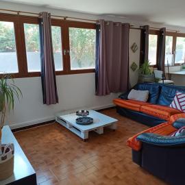 Appartement, jardin, piscine, à 15 minutes mer et Espagne