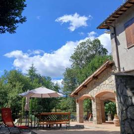 Appartamento in casale Umbro vicino Orvieto - Allerona, hotel v destinácii Allerona