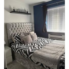 Copper home, hotel in Bloxwich