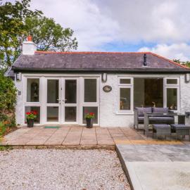 Cromlech Cottage at Cromlech Manor Farm