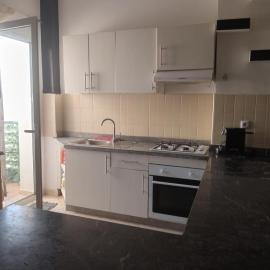 Appartement avec piscine pré Aereport et stade
