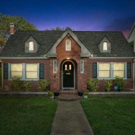 3 bed, office, hot tub, 2 min to Cherry St