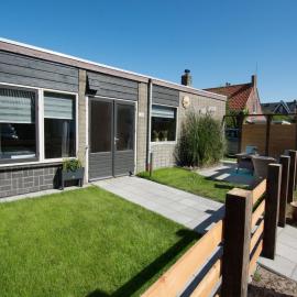 Bungalow Mui aan Zee in centre of Petten