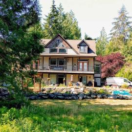 Davidson Lake House, hotel in Sooke