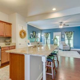 Cheerful Nashville home in Hip Westmeade!, hótel í Nashville