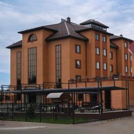 Hotel Gloria Deluxe، فندق في بوروفوي