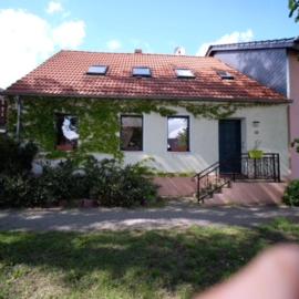 Finca Sommerfeld 1-Zimmer mit Terrasse, hótel í Kremmen