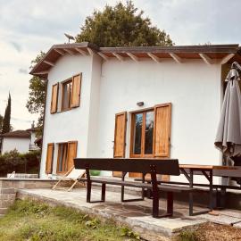 Stunning 4 bedroom villa near Barga