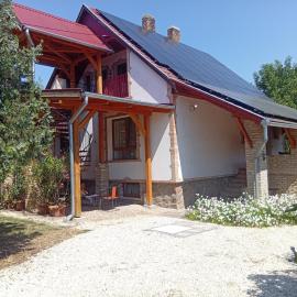 Báta में, होटल Hagyományőrző és múltidéző porta