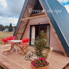 chalet laguiole-aubrac, hotel en Curières