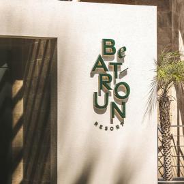 Be Batroun – hotel w mieście Al-Batrun