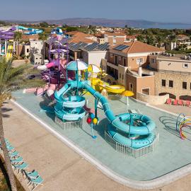 Caldera Beach, hotel u gradu Plataniás